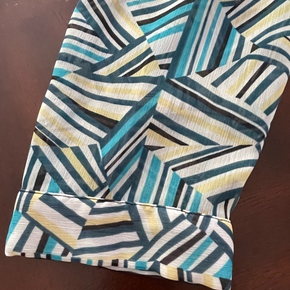 Banana Republic women’s Tie neck button front with details long sleeve blouse M - Picture 4 of 5